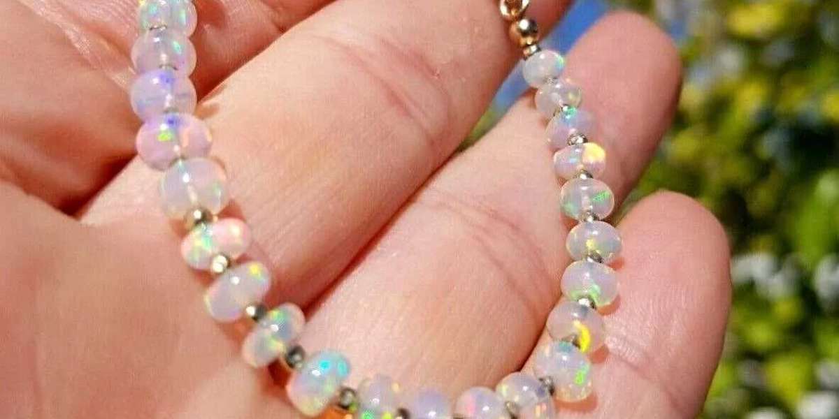 Get An Extra Jazzy Look With An Elegantly Designed Opal Bracelet